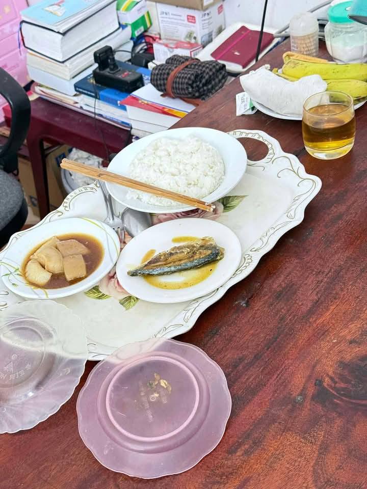 558224735_780239048321173_7264508760430129039_n Phần ăn của các Linh mục hưu dưỡng