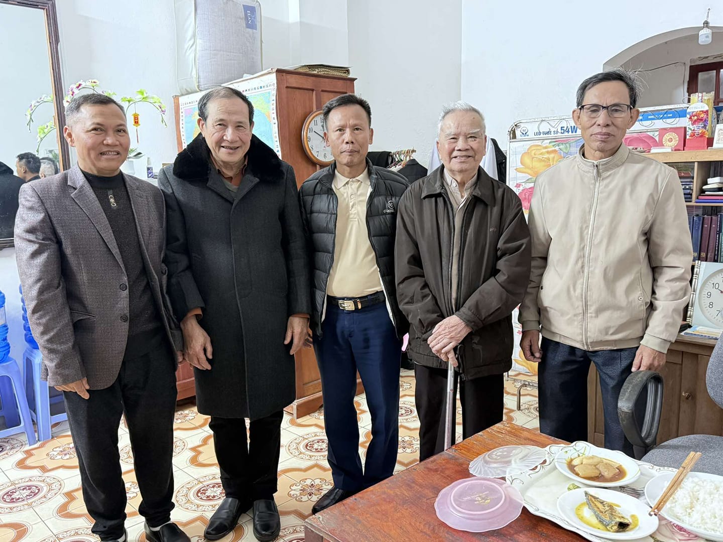 558532644_1913832436212735_7267445787612321114_n Phần ăn của các Linh mục hưu dưỡng