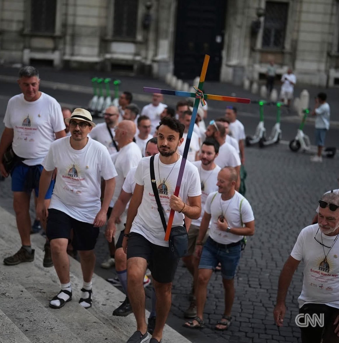 g0ootwawoaabzah Hồng y Zen lên án'hành hương LGBT' tại Đền thờ Thánh Phêrô