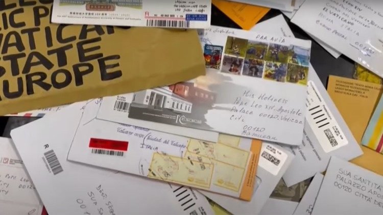 lettere_per_leone_xiv_c_poste_italiane Đức Giáo Hoàng LEO XIV nhận 100kg thư mỗi ngày