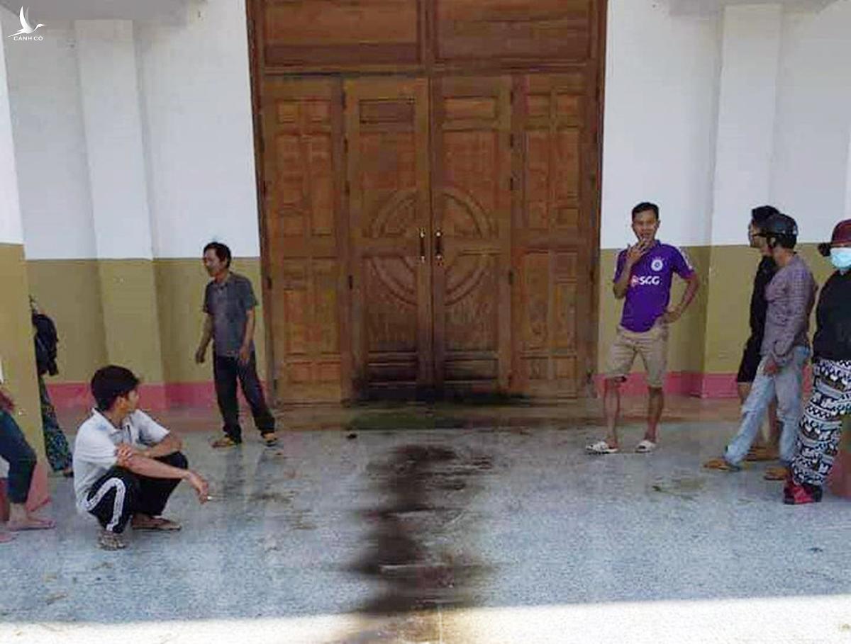 vn-dot-nha-tho-an-son Về vụ án chém Lm GB Trần Quang Truyền và đốt Nhà thờ An Khê(Kon Tum)