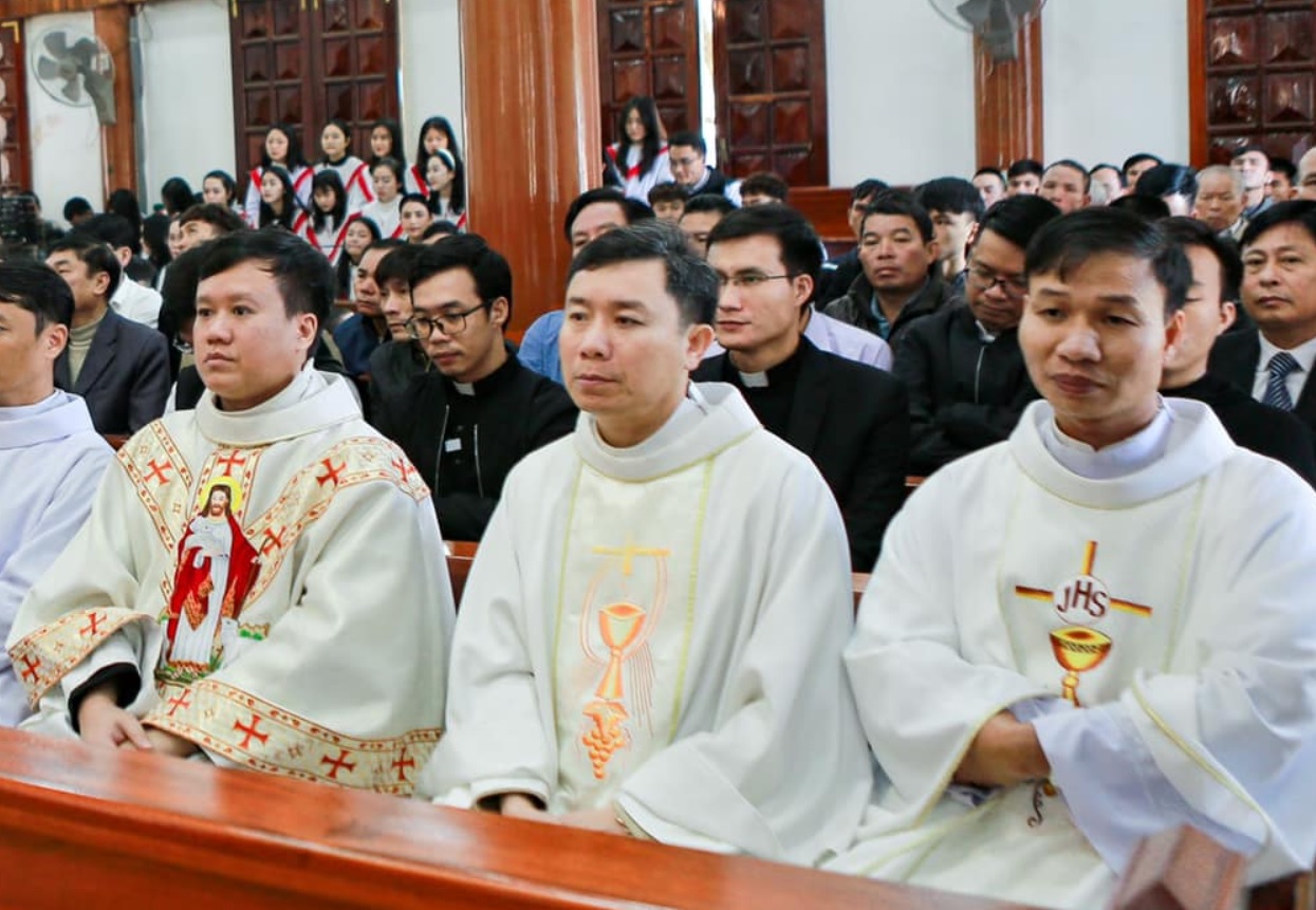 vn-ho-huu-hoa-thanh-linh-muc-4 J.B. Hồ Hữu Hòa - "Linh mục giả" gây sốc
