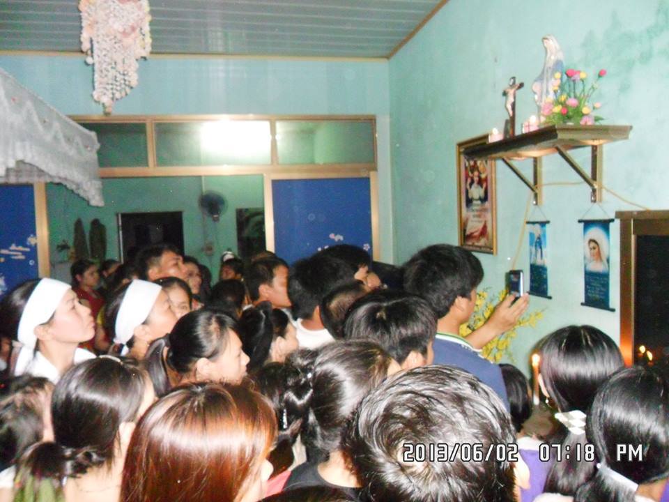 Xôn xao ảnh Đức Mẹ Maria chảy máu ở 1 gia đình thuộc GP Hải Phòng