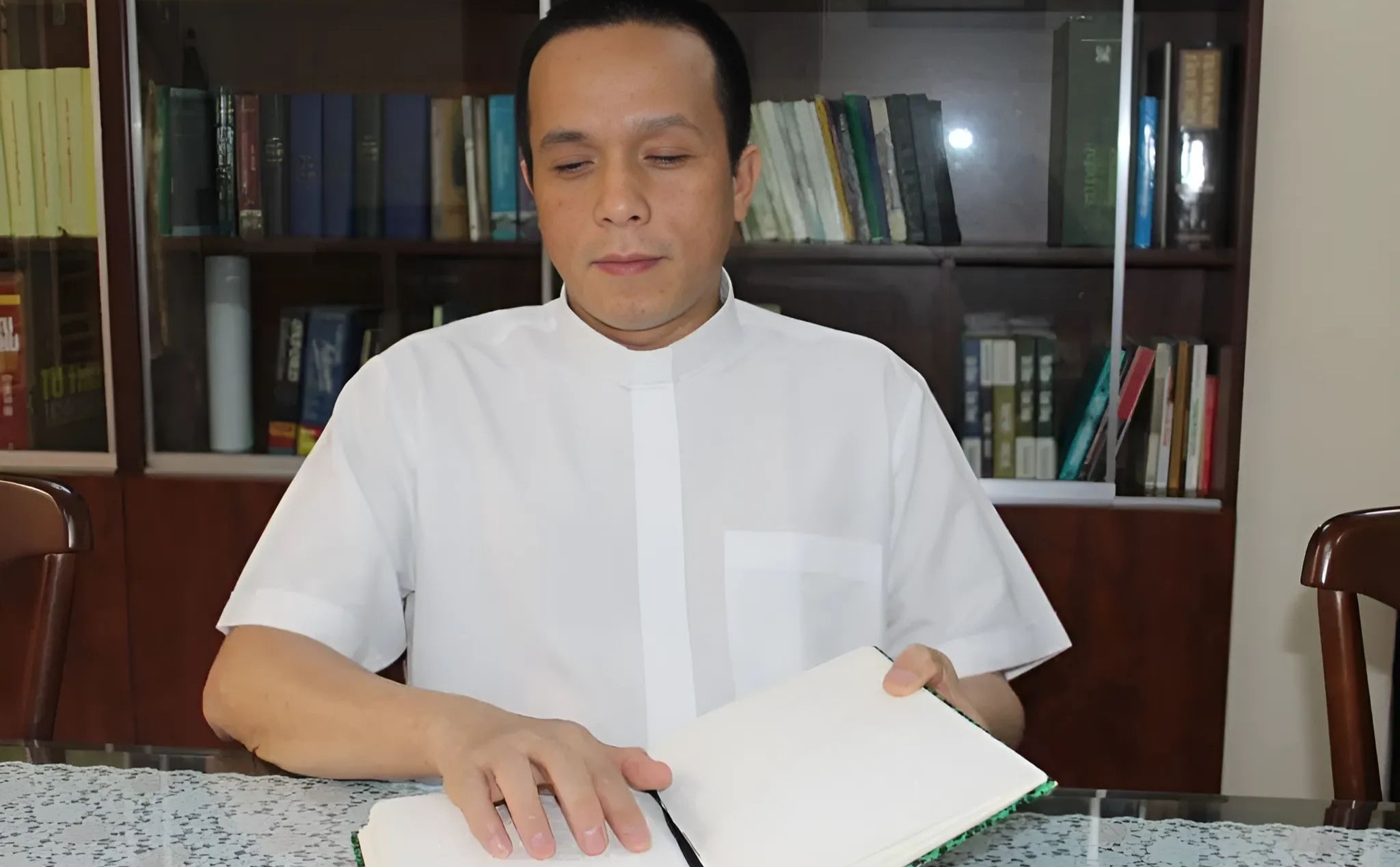 Cha Phêrô Phạm Văn Dương, một linh mục mù đặc biệt