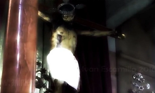 vne-jesus-1-8061-1470798923 Video tượng Chúa Giêsu'mở mắt' gây tranh cãi