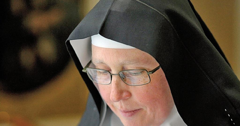 Từ chủ 1 ngân hàng trở thành Nữ tu Công giáo