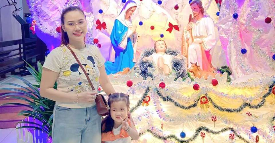check-midnight-miracle-leads-vietnamese-buddhist-mother-to-christ-69b8f70fbda51_600-1 Phép lạ nửa đêm dẫn người mẹ Phật tử Việt Nam đến với Chúa Kitô