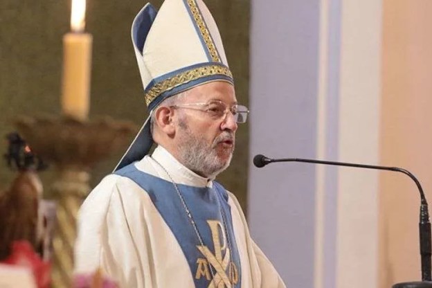 Một Giám mục phải từ chức sau tranh cãi về việc đóng cửa chủng viện